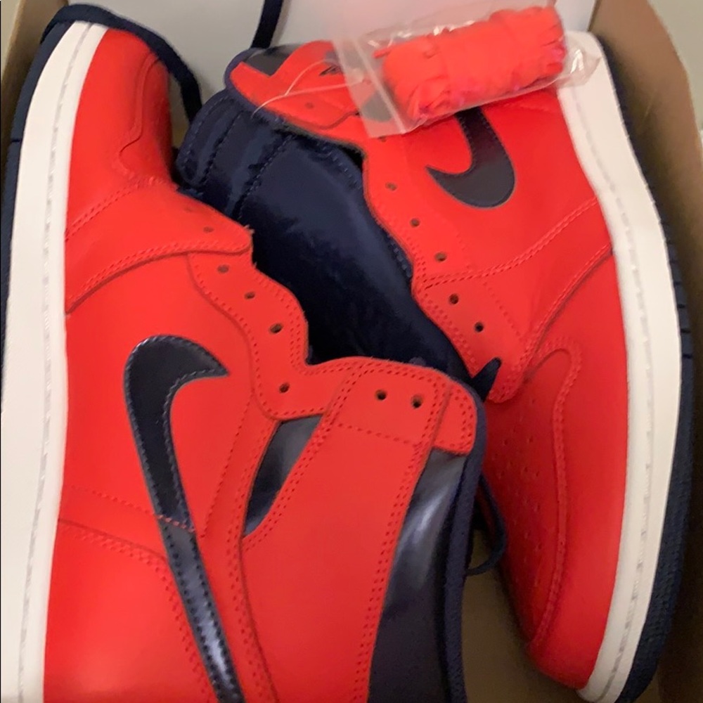 Retro 1 Jordan red/navy